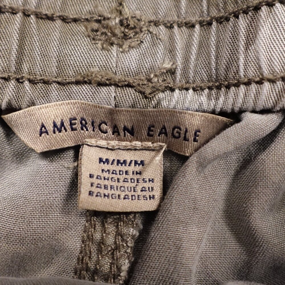 American Eagle Outfitters Women’s Size Medium Camo Cargo Jogger Pants 26" Inseam - Picture 3 of 10